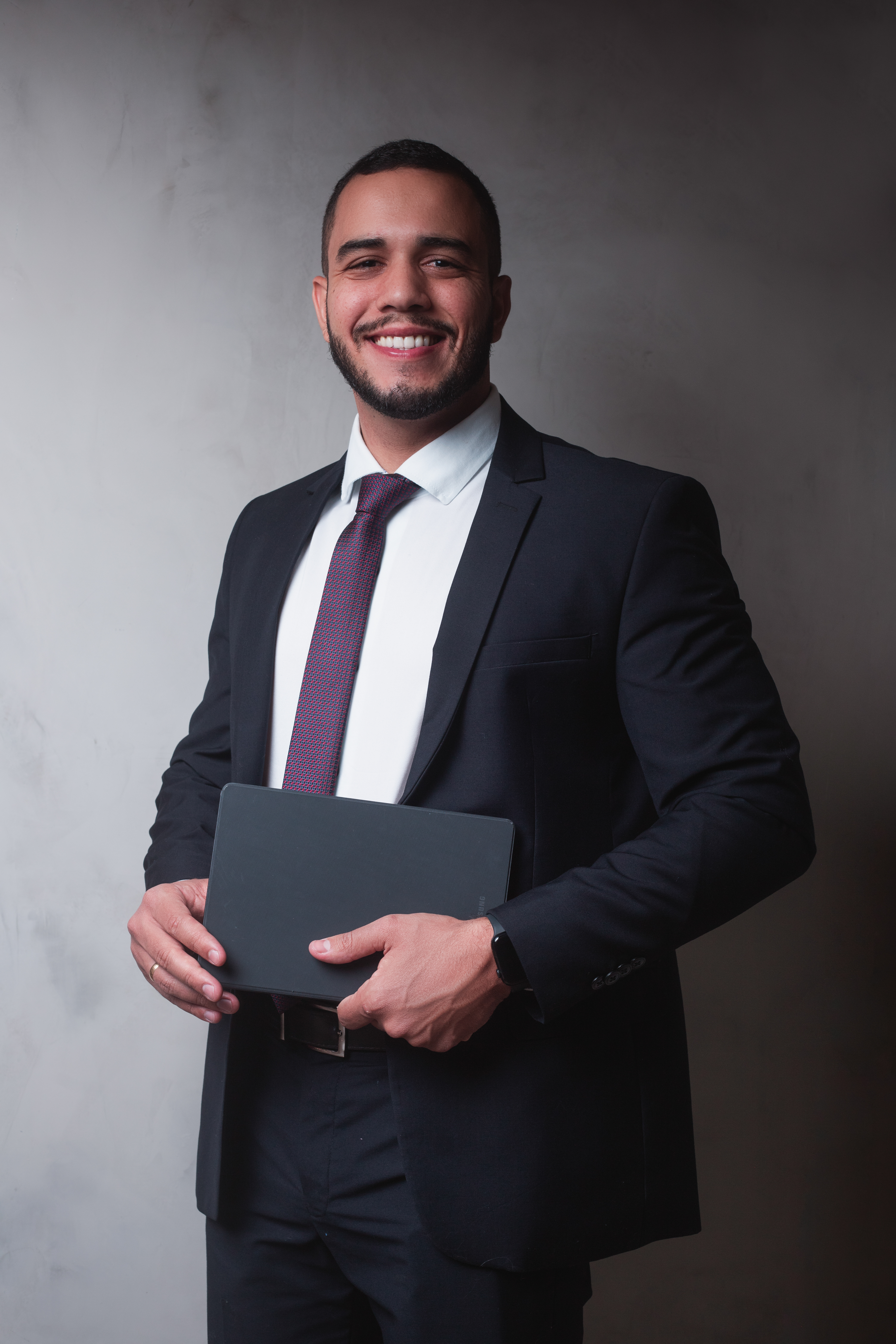 Dr. André Queiroz - Advogado